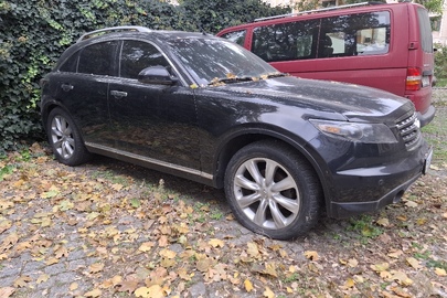 1/2 частка транспортного засобу INFINITI, модель FX35, 2007 року випуску, шасі (кузов, рама) JN8AS05YX7X012630, ДНЗ: ВН0711НА