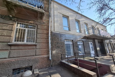 Нежитлові приміщення підвалу загальною площею 70,9 кв.м., які розташовано за адресою: м. Одеса, вулиця Прохоровська, будинок 53