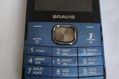 Мобільний телефон «Bravis», іmеі1: 354493027102457, іmеі2: 354493027102465