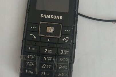 Мобільний телефон «Samsung», іmеі: стертий