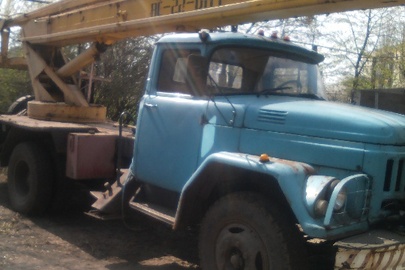 Вантажний автомобіль: ЗИЛ-431412, ВС 22АМС (автопідйомник спеціальний), 1989 р.в, синього кольору, ДНЗ: ВВ 2614 ВК, VIN: XTZ431412K2932361 