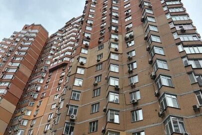 Двокімнатна квартира загальною площею 87,7 кв.м., розташована за адресою: м. Київ вул. Коновальця Євгена, буд. №32 Г кв. №219