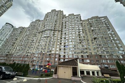 Двокімнатна квартира загальною площею 126,4 кв.м., розташована за адресою: м. Київ вул. Кудряшова, буд. №16  кв. №9
