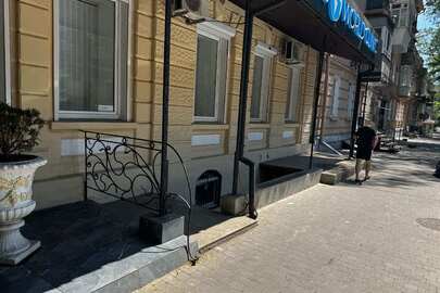 1/2 частина нежилого підвального приміщення, загальна площа 181,5 кв.м., за адресою: м. Одеса, вул. Ніжинська, 65, РНОНН: 1927909051101