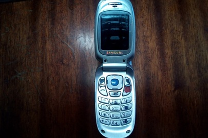 Мобільний телефон марки "SAMSUNG" модель Е-300, імеі стертий, б/в