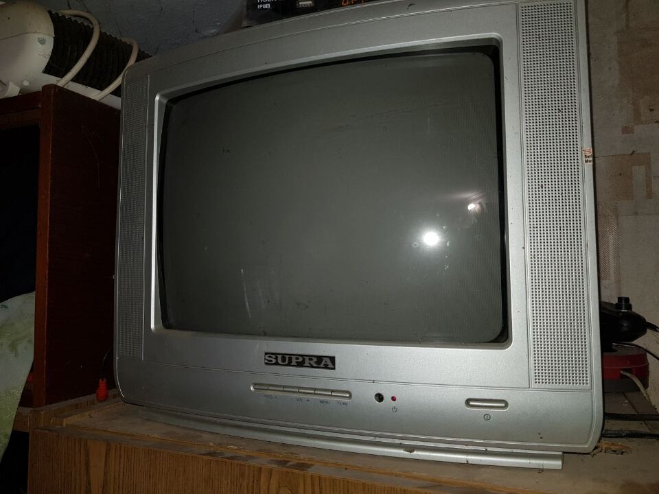 Телевізор SUPRA