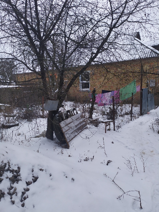 1/6 частина квартири загальною площею 79,9 м.кв. за адресою: Київська область, Макарівський (Фастівський район), с.Новосілки, вул.Церковна (Жовтнева),9 кв.2