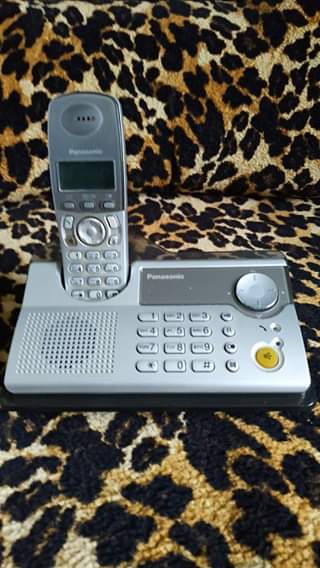 Телефон стаціонарний марки Panasonic, модель КХ-ТСD236UAT