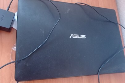 Ноутбук «ASUS Х553М, E9NOCV141225364 CN 8223, Х553 MA-XX092D», чорного кольору, із зарядним пристроєм чорного кольору, б/в