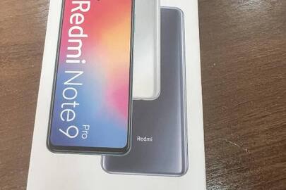 Конфісковане майно за рішенням суду: мобільний телефон марки Xiaomi Redmi Note 9 Pro, з сім картками мобільних операторів "Київстар", "Lifecell ", "Vodafone", б/в