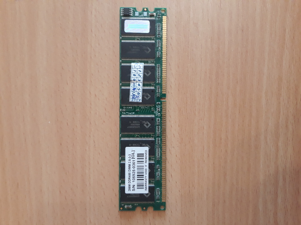 Оперативна пам’ять 256M DDR400 DIMM 2.5-3-3  S/N: 105925-0361 (GL)  WARRANTY VOID IF REMOVED