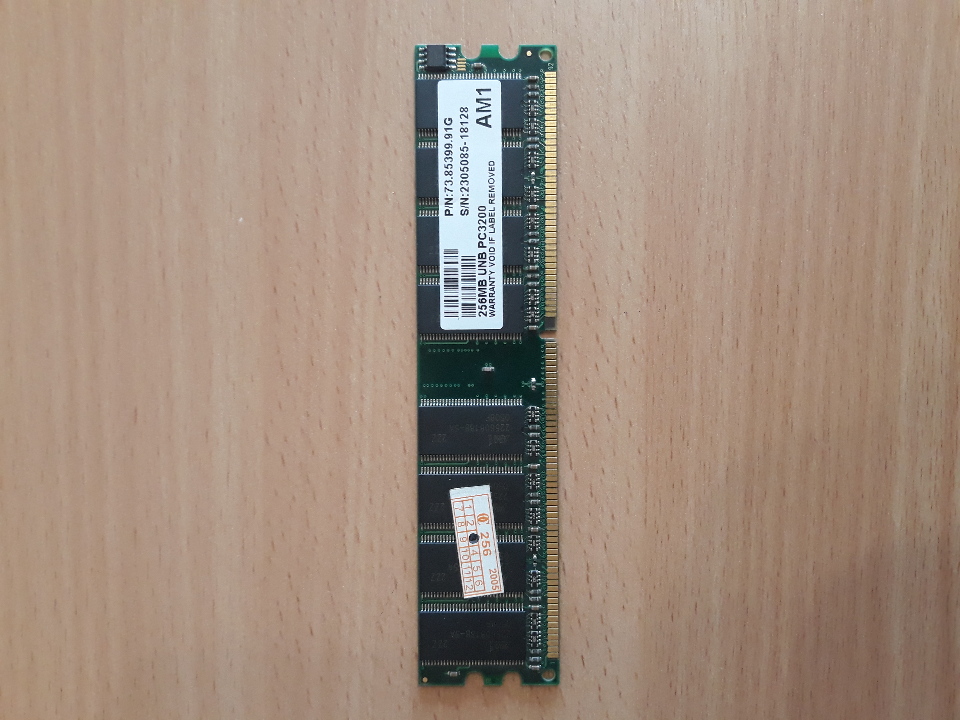 Оперативна пам’ять 256MB UNB PC3200 WARRANTY VOID IF LABEL REMOVED