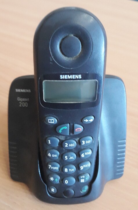 Стаціонарний телефон «SIEMENS» Model: Gigaset 200