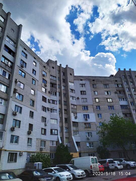 ІПОТЕКА: 1/2 частина чотирикімнатної квартири загальною площею 106,8 кв.м., за адресою: м. Харків, пр. Московський, буд. 97, кв. 182