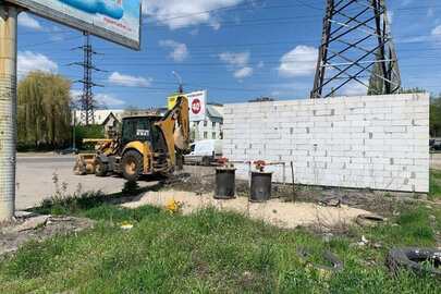 Міні автозаправочна станція заг. пл. 14,4 кв.м, що знаходиться за адресою: Дніпропетровська обл., м. Дніпро, вулиця Шинна, будинок 1-Г