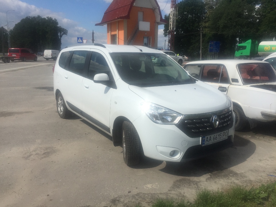 Транспортний засіб марки RENAULT, модель LODGY, 2017 року випуску, білого кольору, ДНЗ: АА6615РО, №куз. VF1JSRDL457739395, об'єм двигуна - 1461 см. куб., дизель