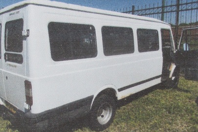Транспортний засіб марки LVD 400 Convoy, фургон, 2002 року випуску, реєстраційний номер DU52YVF, № куз. SEYZMVSYGDN091606, білого кольору, об'єм двигуна - 2400 см. куб., дизель