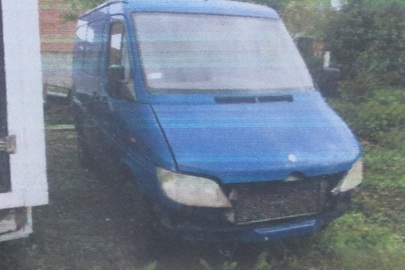 Транспортний засіб марки MERCEDES-BENZ SPRINTER, 2002 року випуску, реєстраційний номер LTM11184, № куз. WDB9026611R341289, синього кольру, об'єм двигуна - 2148 см. куб., дизель