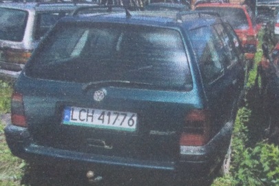 Транспортний засіб марки Volkswagen Golf, 1996 року випуску, реєстраційний номер LCH41776, № куз. WVWZZZ1HZTW323087, зеленого кольору, об'єм двигуна - 1896 см. куб., дизель