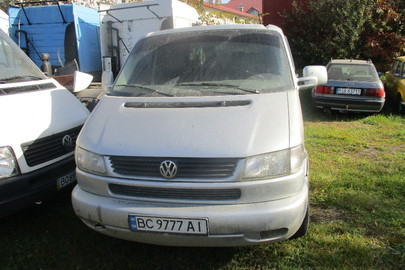 Транспортний засіб марки Volkswagen Transporter, 2002 року випуску, ДНЗ: ВС9777АІ, № куз. WV1ZZZ70Z2H003041, сірого кольору, об'єм двигуна - 2461 см. куб., дизель