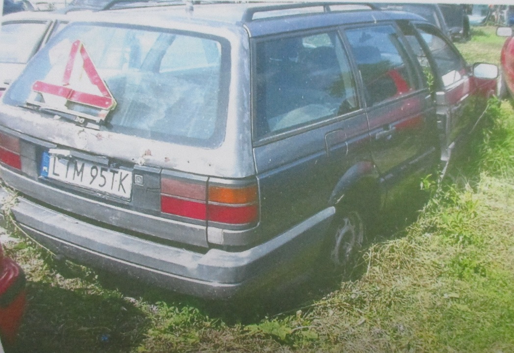 Транспортний засіб марки Volkswagen Passat, 1990 року випуску, реєстраційний номер TLM95TK, № куз. WVWZZZ31ZLE275052, сірого кольору, об'єм двигуна - 1598 см. куб., дизель
