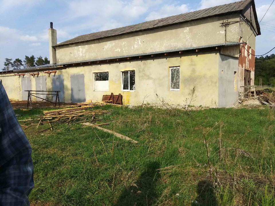 Будівля майстерні заг. пл. 413.5 м.кв., за адресою: Львівська обл., Бродівський р., с. Конюшків, вул. Застир, 67