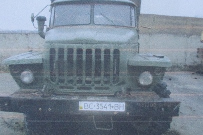 Транспортний засіб марки бортовий-С УРАЛ 4320 10, 1990 року випуску, ДНЗ: ВС3541ВН, №  шасі 156109, зеленого кольору, об'єм двигуна - 10900 см. куб., дизель, інв. №522185