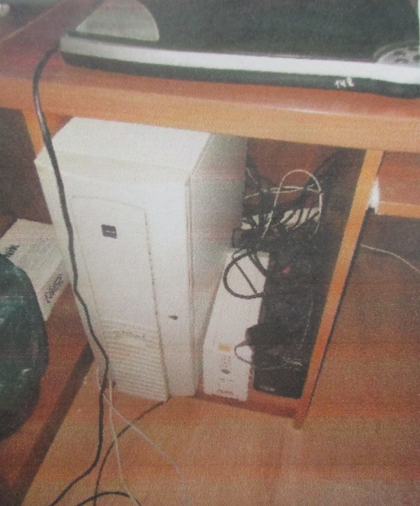 Системний блок білого кольору - 1 шт.