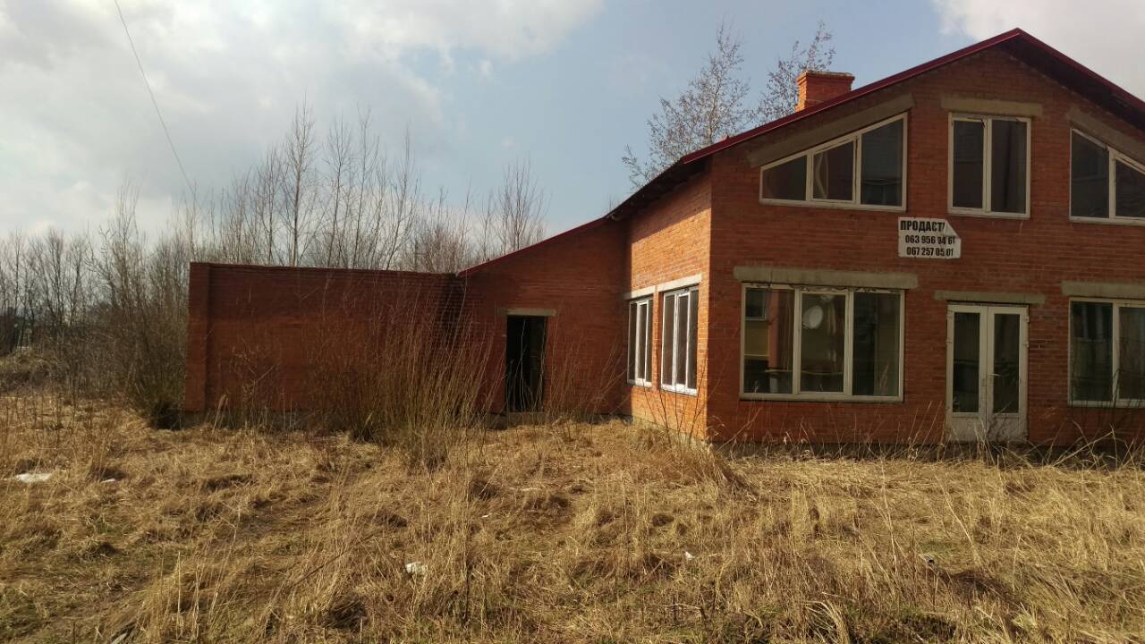 Незавершене будівництво нежитлової будівлі, заг. пл. 241.8 м.кв. та земельна ділянка пл.0.0754 га, к.н. 4610600000:01:068:0022, за адресою: Львівська обл., м.Дрогобич, вул.Самбірська, 128/1