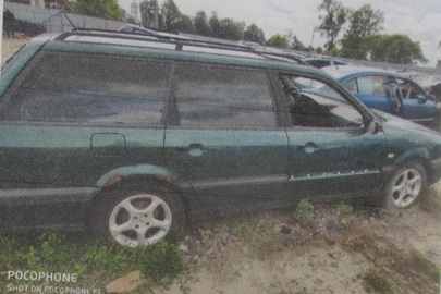 Транспортний засіб марки Volkswagen Passat, 1995 року випуску, реєстраційний номер RJA54431, № куз. WVWZZZ3AZTE070226, зеленого кольору, об'єм двигуна - 1781 см. куб., бензин