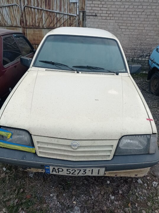 Легковий автомобіль OPEL ASCONA, ДНЗ АР5273II, 1988 р. в., бежевого кольору, кузов № W0L000084J1175981