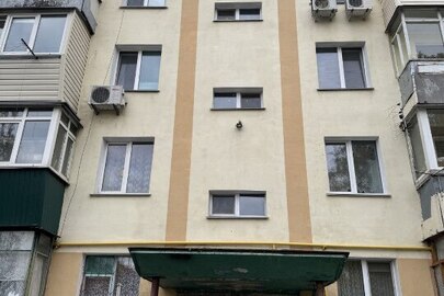 Двокімнатна квартира, загальною площею 44.9 кв.м., що знаходиться за адресою: м. Черкаси, вул. Гетьмана Сагайдачного 229 кв. 53