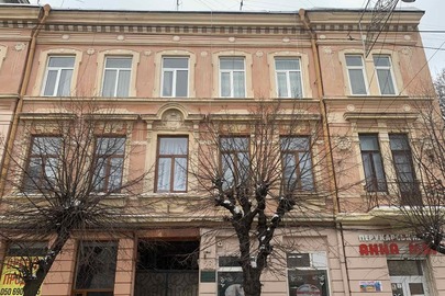 Предмет іпотеки. Трикімнатна квартира загальною площею 99,60  м², адреса: Чернівецька обл., м. Чернівці, вулиця Франка Івана, будинок 26 кв. 32