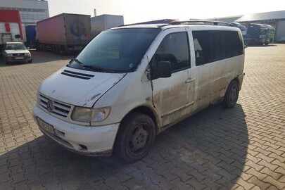 Транспортний засіб марки: MERCEDES-BENZ, модель: VITO 110 CDI, легковий, 2001 року виробництва, номер кузова: VSA63819413368715, номерний знак: CE8857EA