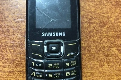 Мобільний телефон "Samsung Е 1200М"