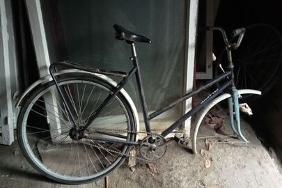 Велосипед "АИСТ" темно-синього кольору в незадовільному стані