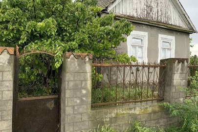 1/2 частина житлового будинку, загальною площею 84,5 кв.м., житловою площею 34,9 кв.м., за адресою: Одеська область, Білгород-Дністровський р-н, с. Кулевча, вул. Перемоги, буд. 16