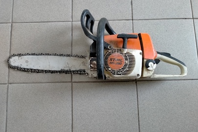 Конфісковане майно за рішенням суду: бензопила STIHL MS 260, б/в