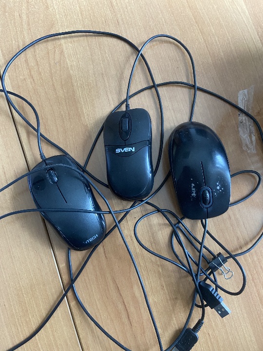 Комп'ютерні миші різних моделей, б/в у кількості 3 шт.