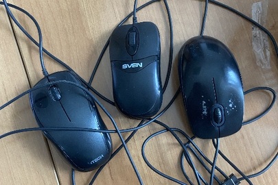 Комп'ютерні миші різних моделей, б/в у кількості 3 шт.