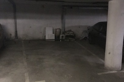 Машиномісце у підземному паркінгу № 43 загальною площею 18,90 кв.м, що розташоване за адресою: місто Київ, проспект Бажана Миколи, будинок 1-М, машиномісце № 43