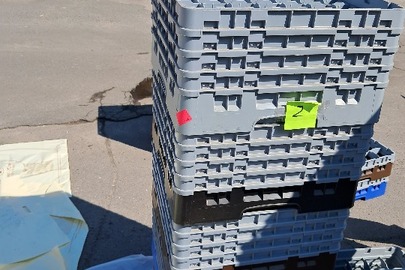 Ящики для транспортування келихів для шампанського, сірого кольору, виробник: Cambro /USA, б/в у кількості 9 шт.