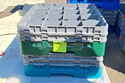 Ящики для транспортування келихів для бордо, сірого кольору, виробник: Cambro /USA, б/в у кількості 3 шт.