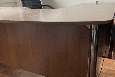 Письмовий стіл кутовий офісний, 170х185, б/в у кількості – 2 шт.