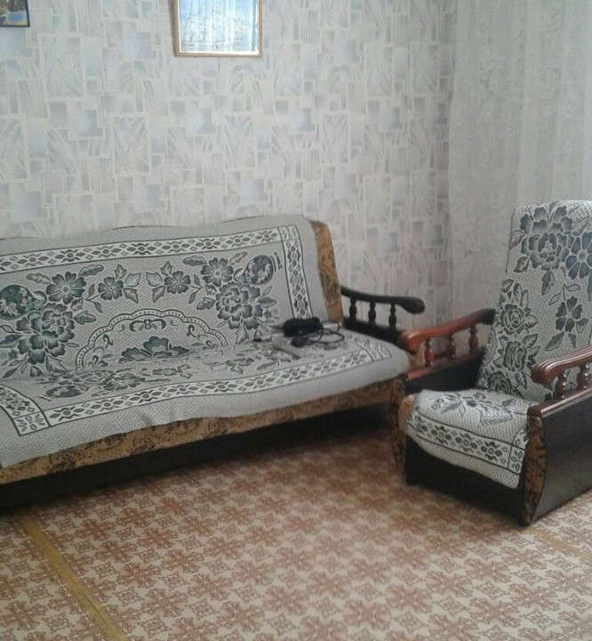 Диван та крісла в кількості 2 шт. 