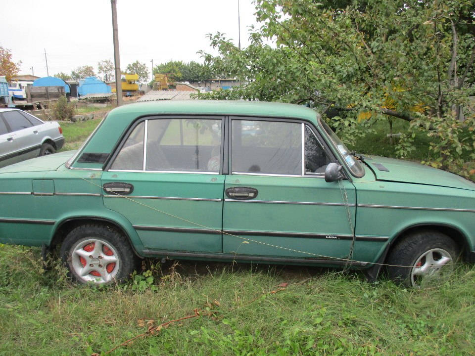 Автомобіль ВАЗ 21063, 1988 року випуску, реєстраційний номер ВА1985АВ, ідентифікаційний номер (VIN) XTA210630K2066351
