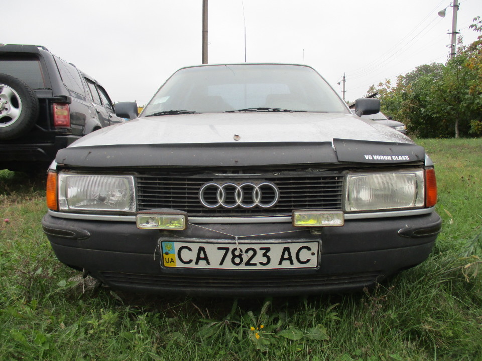 Автомобіль Audi 80, 1989 року випуску, реєстраційний номер СА7823АС, ідентифікаційний номер (VIN) WAUZZZ89ZKA234471