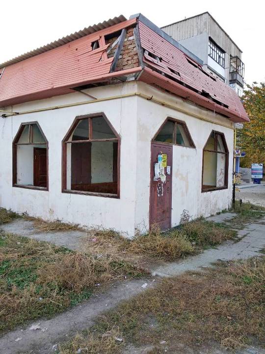 ПРЕДМЕТ ІПОТЕКИ. 1/2 частина нежитлового приміщення, загальною площею 87,8 кв. м, адреса: вул. Матросова, буд. 22-В, м. Знам'янка, Знам'янський р-н, Кіровоградська обл.