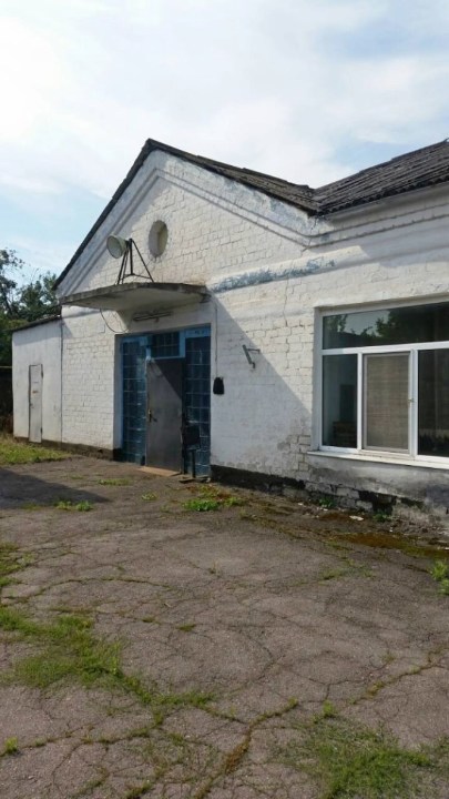 ПРЕДМЕТ ІПОТЕКИ. Нежитлове приміщення, загальною площею 574,1 кв. м, адреса: вул. Центральна (Леніна), буд. 60, с. Козацьке, Петрівський р-н, Кіровоградська обл.
