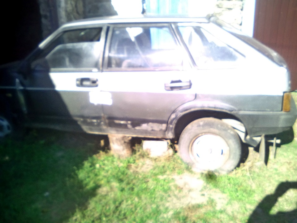 Автомобіль ВАЗ 21093, 1984 року випуску, реєстраційний номер СА0837АЕ, ідентифікаційний номер (VIN) - інформація відсутня